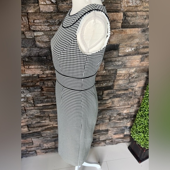 Black and White Sheath Midi Dress with Bateau Neckline - Picture 4 of 16